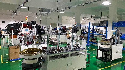 SD卡座连接器厂家电话多少？摩凯电子为您提供一站式解决方案